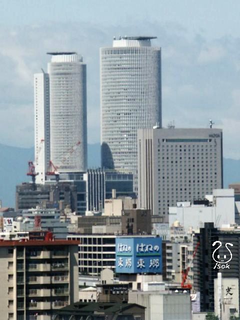 2002年8月20日に撮影したタワーズ