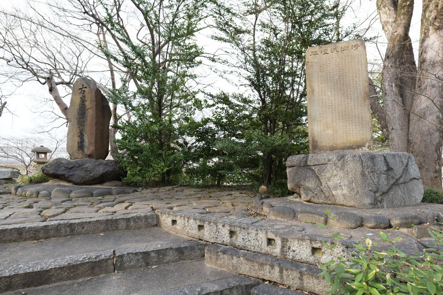 美濃路・清洲城本丸跡にある2つの石碑