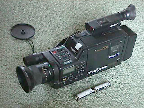 ビデオカメラCCD-V90